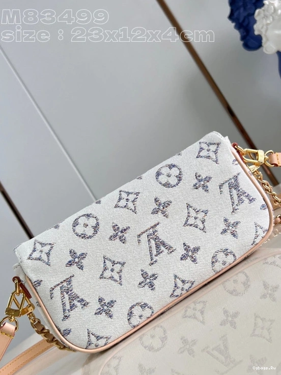 on Ivy-23.5*12*4.3cm VUITTON LOUIS Chain Wallet 0331